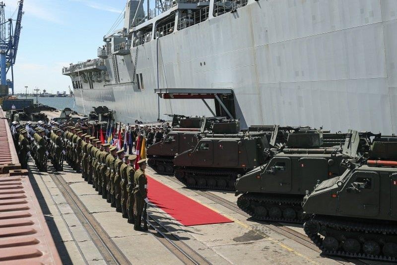 Hai quan Anh tap tran lon nhat anh 3