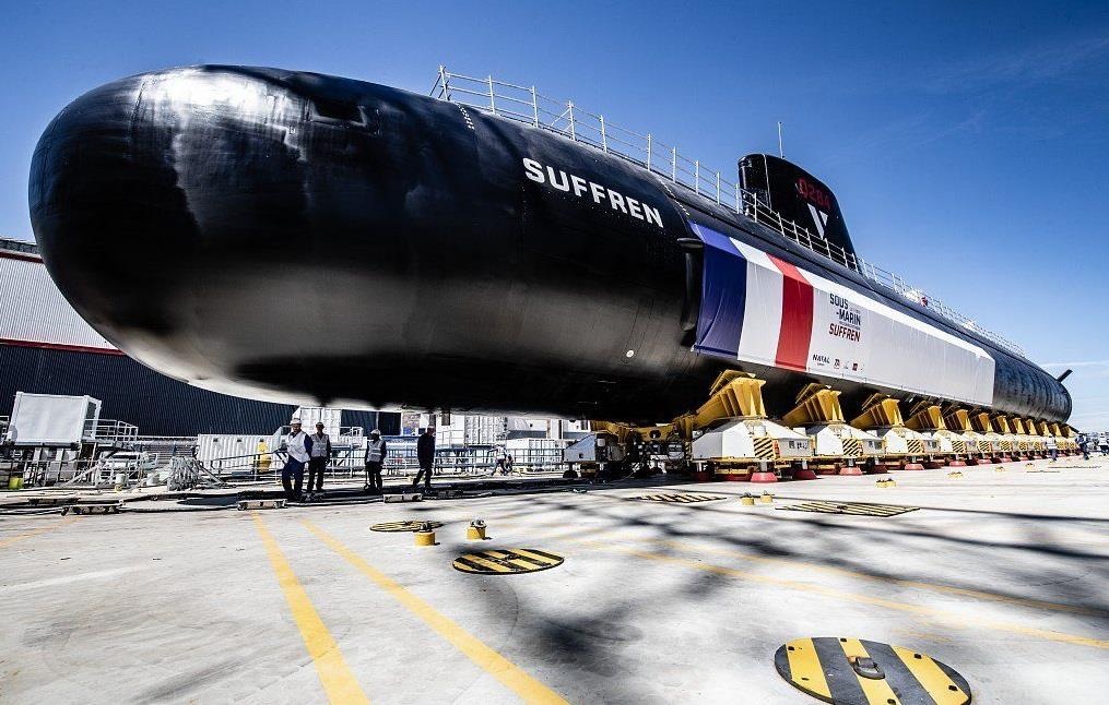 Phap ha thuy tau ngam 'sat thu Barracuda' dau tien hinh anh