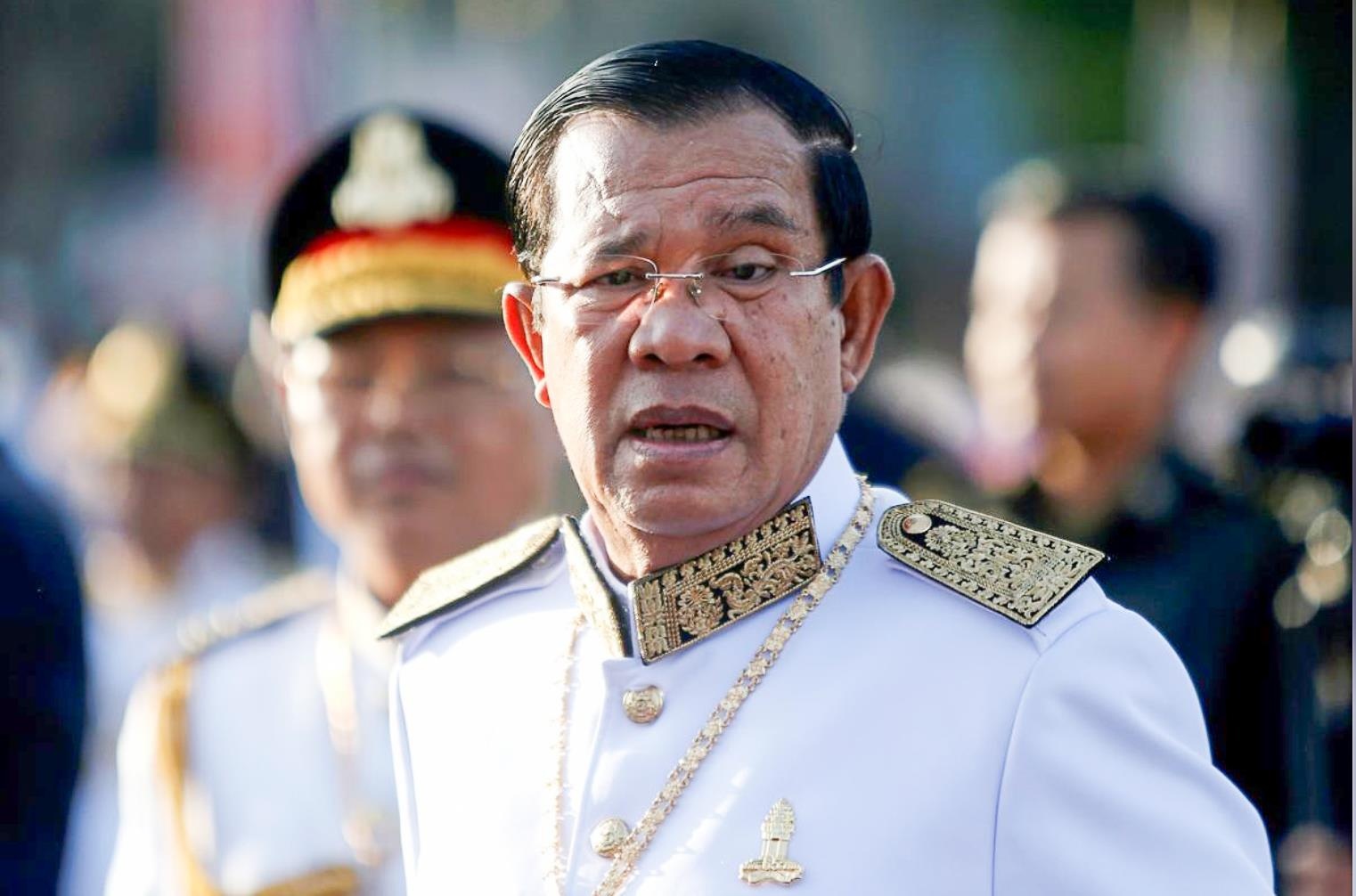 Ong Hun Sen: Toi vua ra lenh mua hang chuc nghin vu khi tu Trung Quoc hinh anh