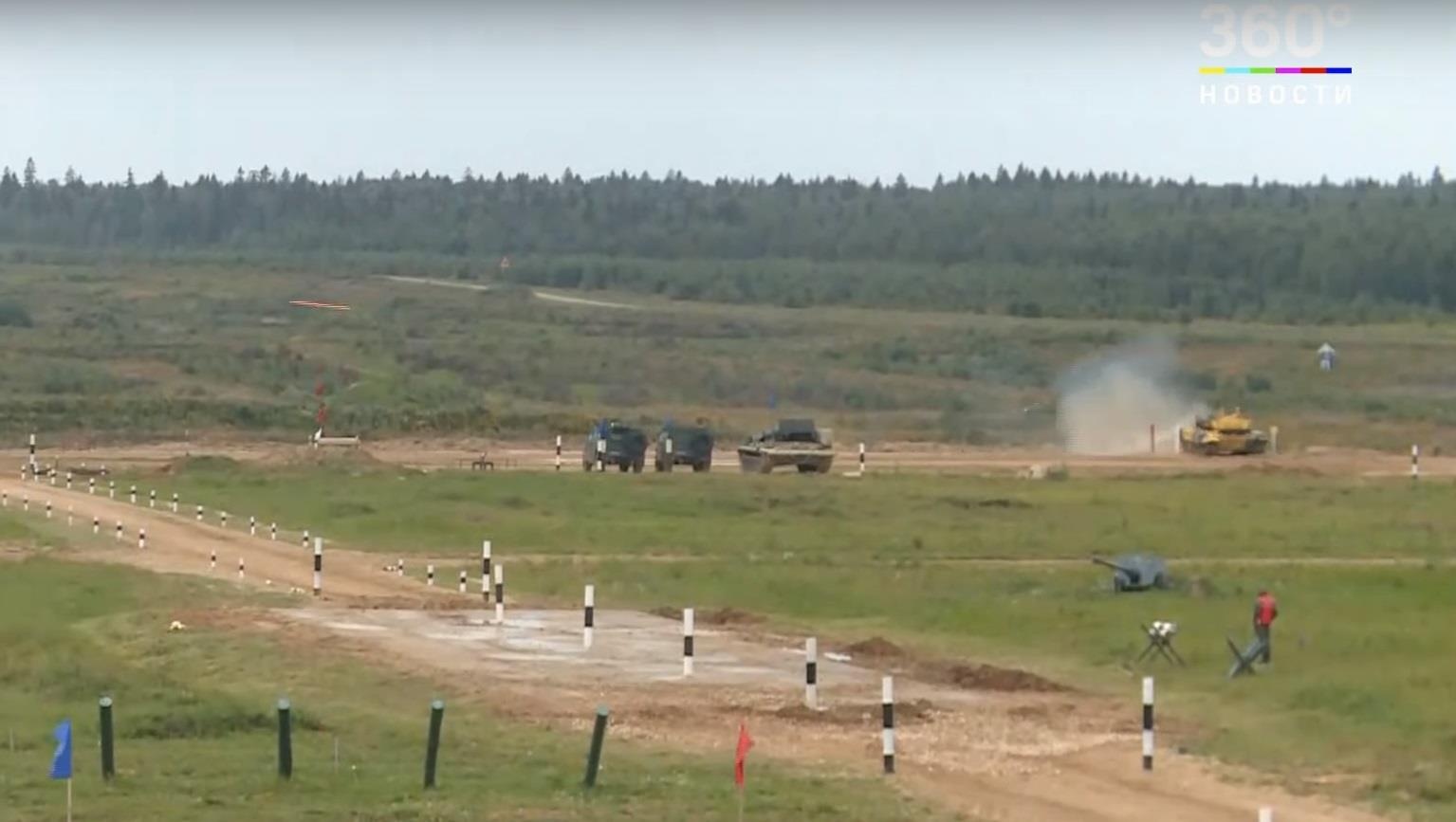 Doi tuyen Viet Nam tranh tai tai Tank Biathlon anh 5