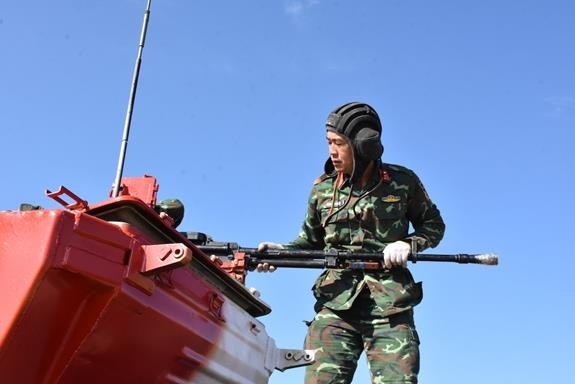 Tank Biathlon anh 9