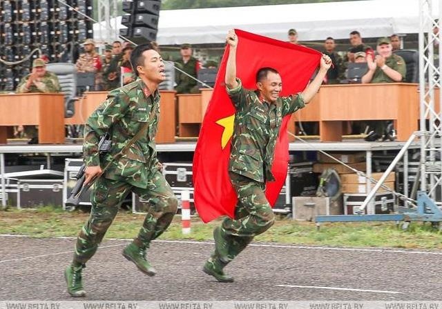 Tuyen Viet Nam thi dau het minh o giai ban sung tiep suc Army Games hinh anh