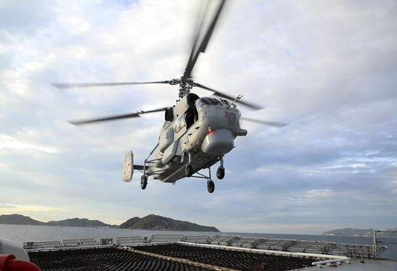 Tau ho ve ten lua Quang Trung anh 16