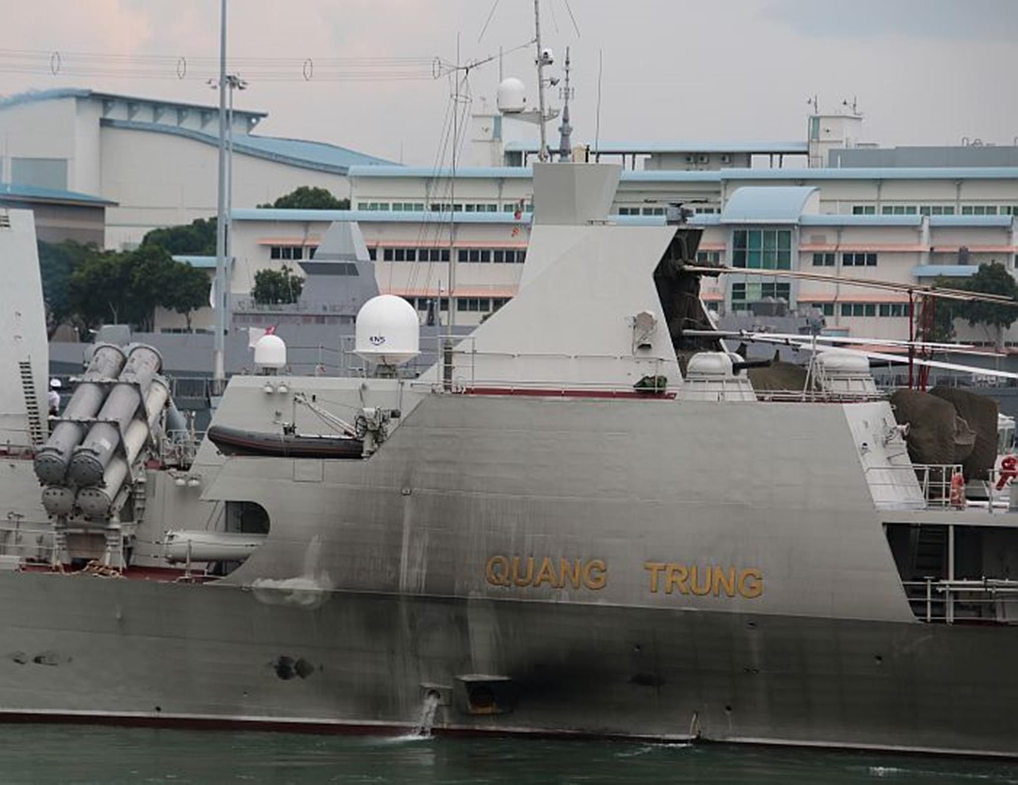 Tau ho ve ten lua Quang Trung anh 11