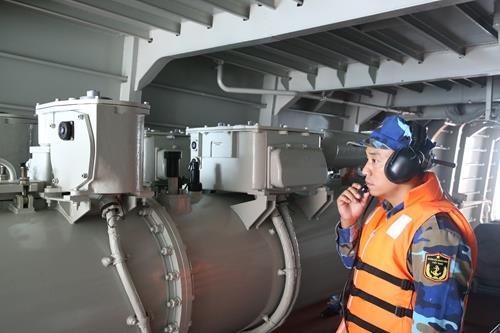 Tau ho ve ten lua Quang Trung anh 5