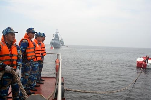 Tau ho ve ten lua Quang Trung anh 10