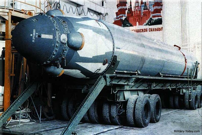 Suc huy diet dang so cua hai ten lua Nga vua phong tu tau ngam hinh anh