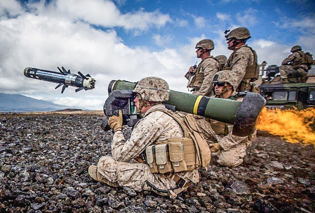 Ba Lan muon mua ten lua chong tang va may bay C-130 Hercules hinh anh