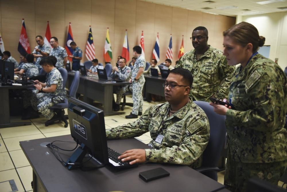 Dien tap My - ASEAN anh 9