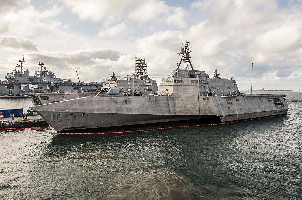 My dieu tau chien mang ten lua chong ham NSM den Bien Dong hinh anh