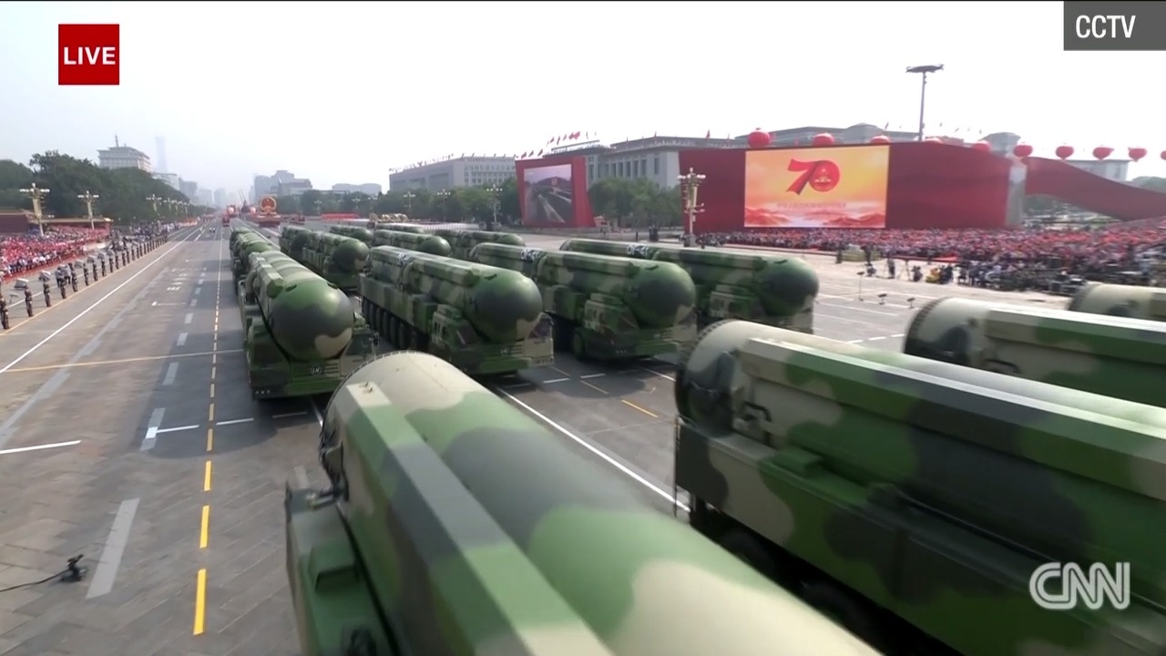 Trung Quoc khoe vu khi tai duyet binh anh 2