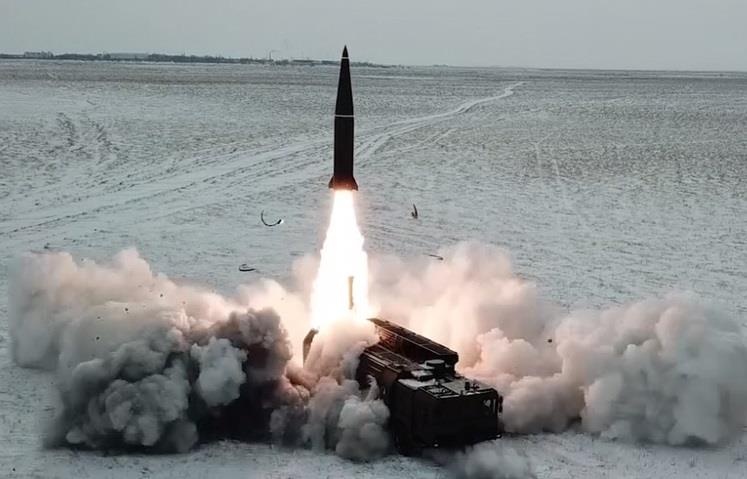 TT Putin giam sat tap tran quy mo lon cua luc luong ran de hat nhan hinh anh