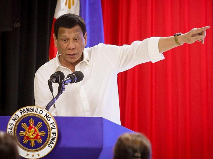 TT Duterte buc xuc vi tien chi rat nhieu nhung SEA Games day 'san' hinh anh