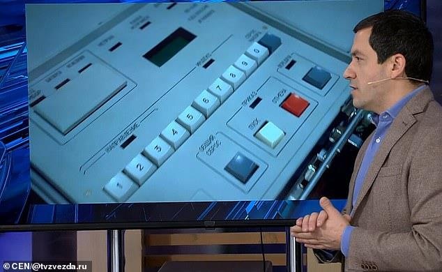 Bat ngo voi nut mau trang trong vali hat nhan toi mat cua TT Putin hinh anh