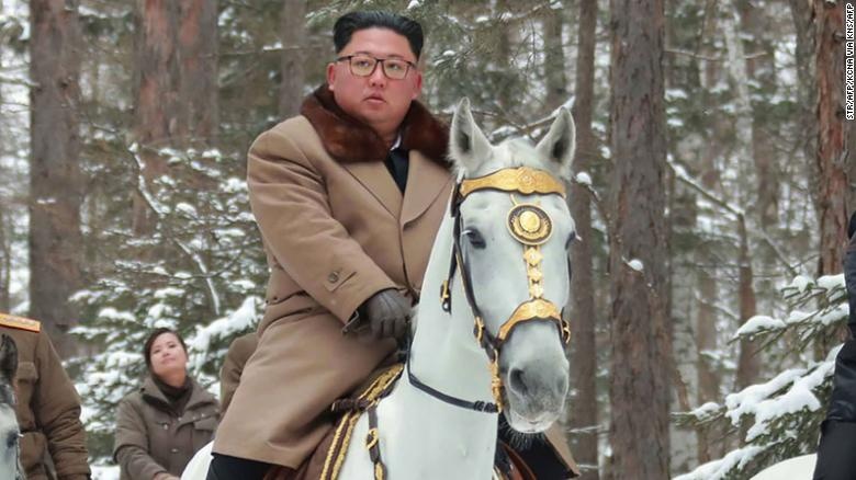 Mon qua Giang sinh nao cua Trieu Tien se khien ca My va TQ chan dong? hinh anh