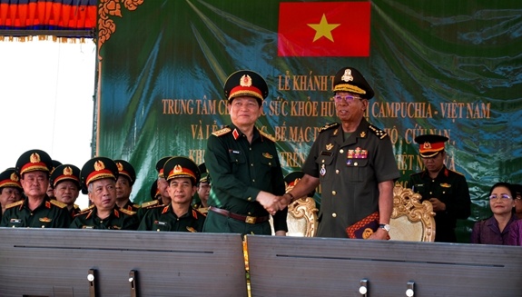 Hop tac quoc phong Viet Nam-Campuchia anh 11