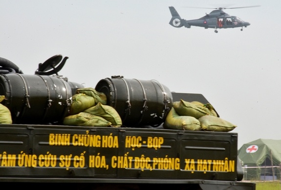 Hop tac quoc phong Viet Nam-Campuchia anh 9