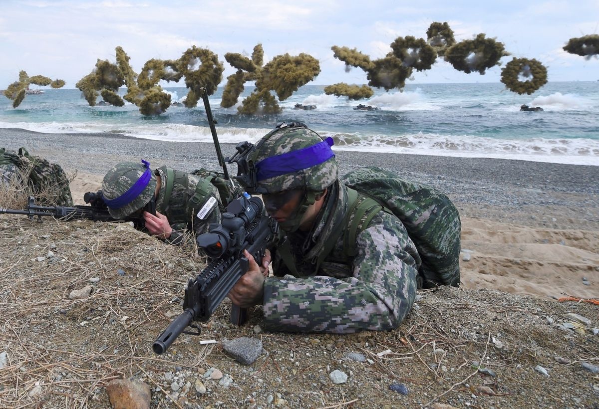 Dac nhiem My - Han Quoc dien tap giua cang thang voi Trieu Tien hinh anh