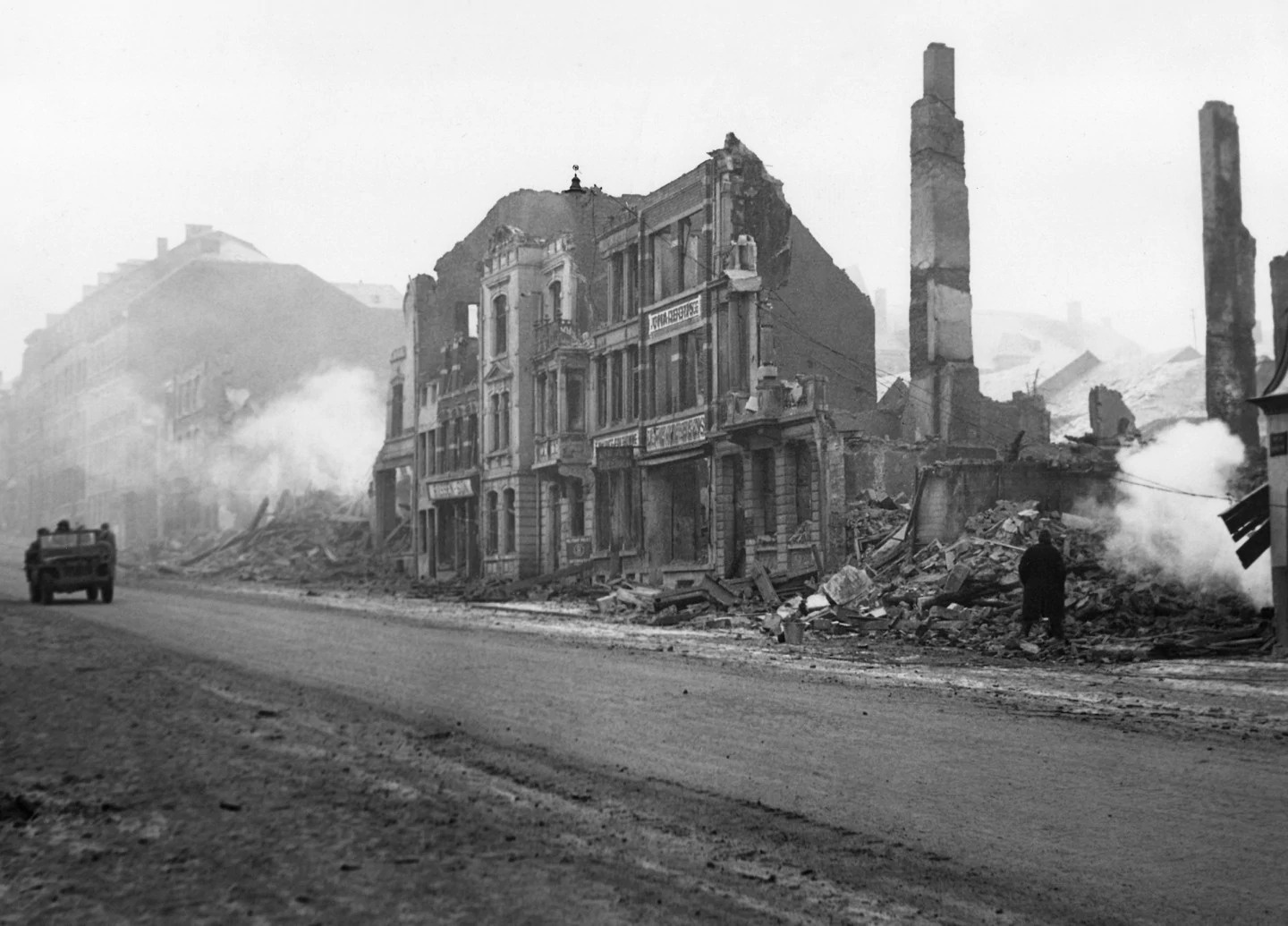 Tran chien dem Giang sinh anh 3