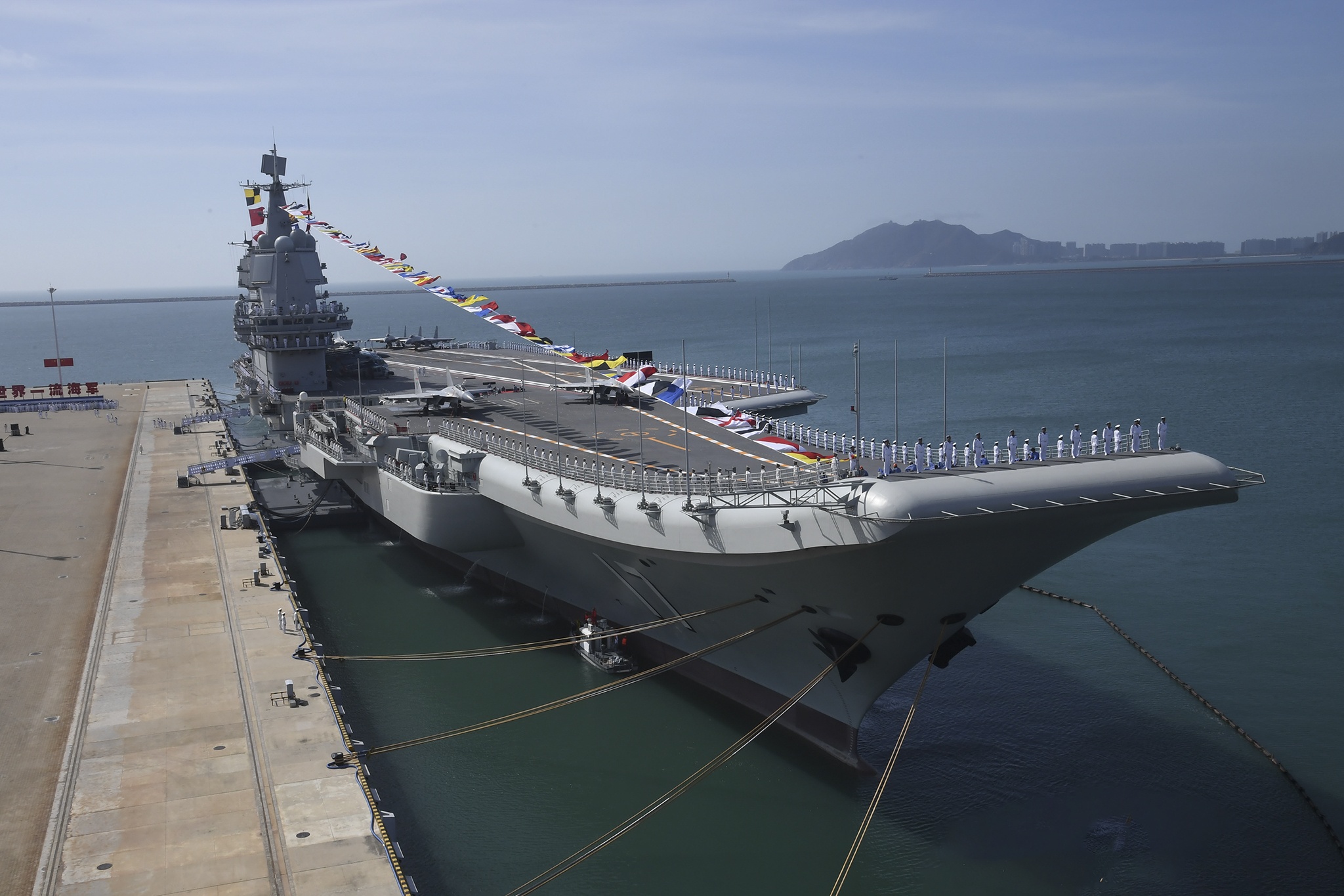 'Ca map bay' va cac loai khi tai tren ham cua tau san bay Son Dong hinh anh