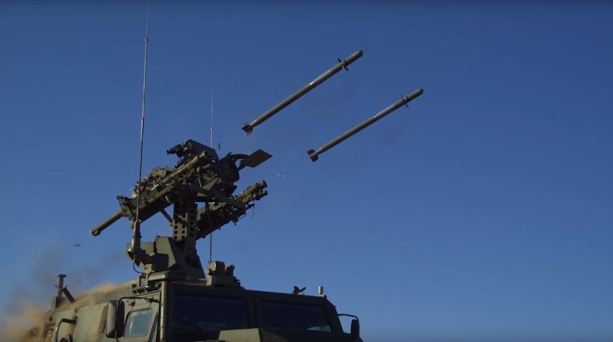 Nga thu nghiem vu khi co the ban ha moi drone hinh anh