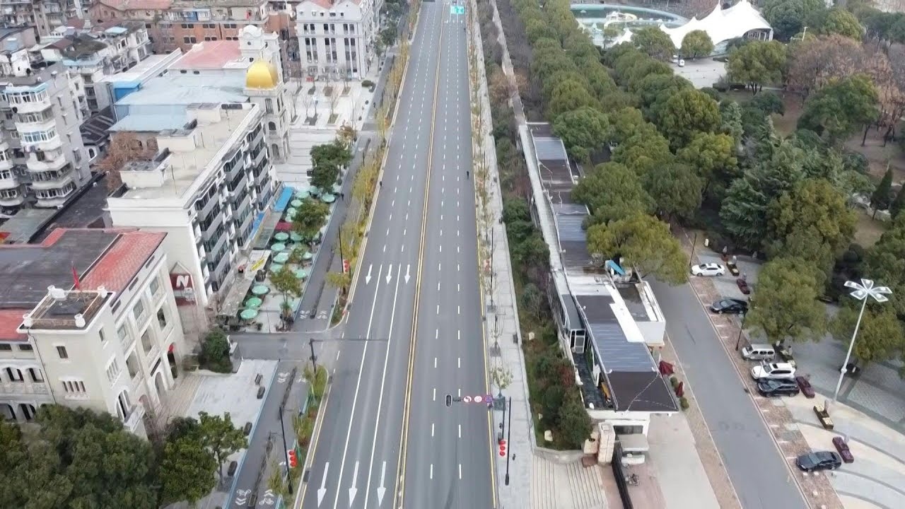 Vu Han nhu thanh pho ma giua tam dich benh hinh anh