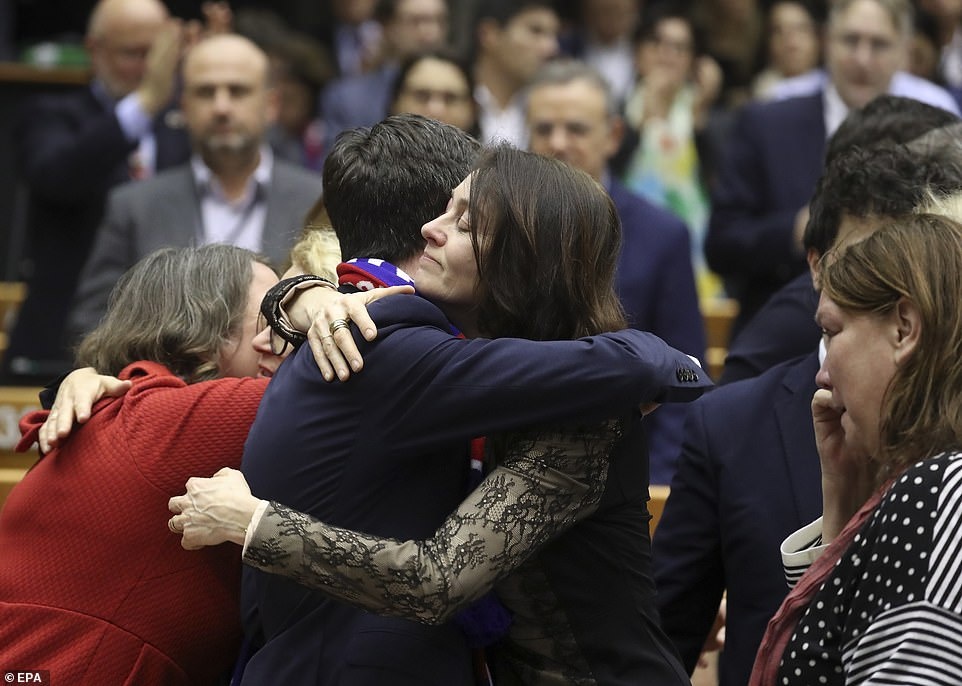 Nghi si chau Au hat chia tay Anh roi khoi EU hinh anh