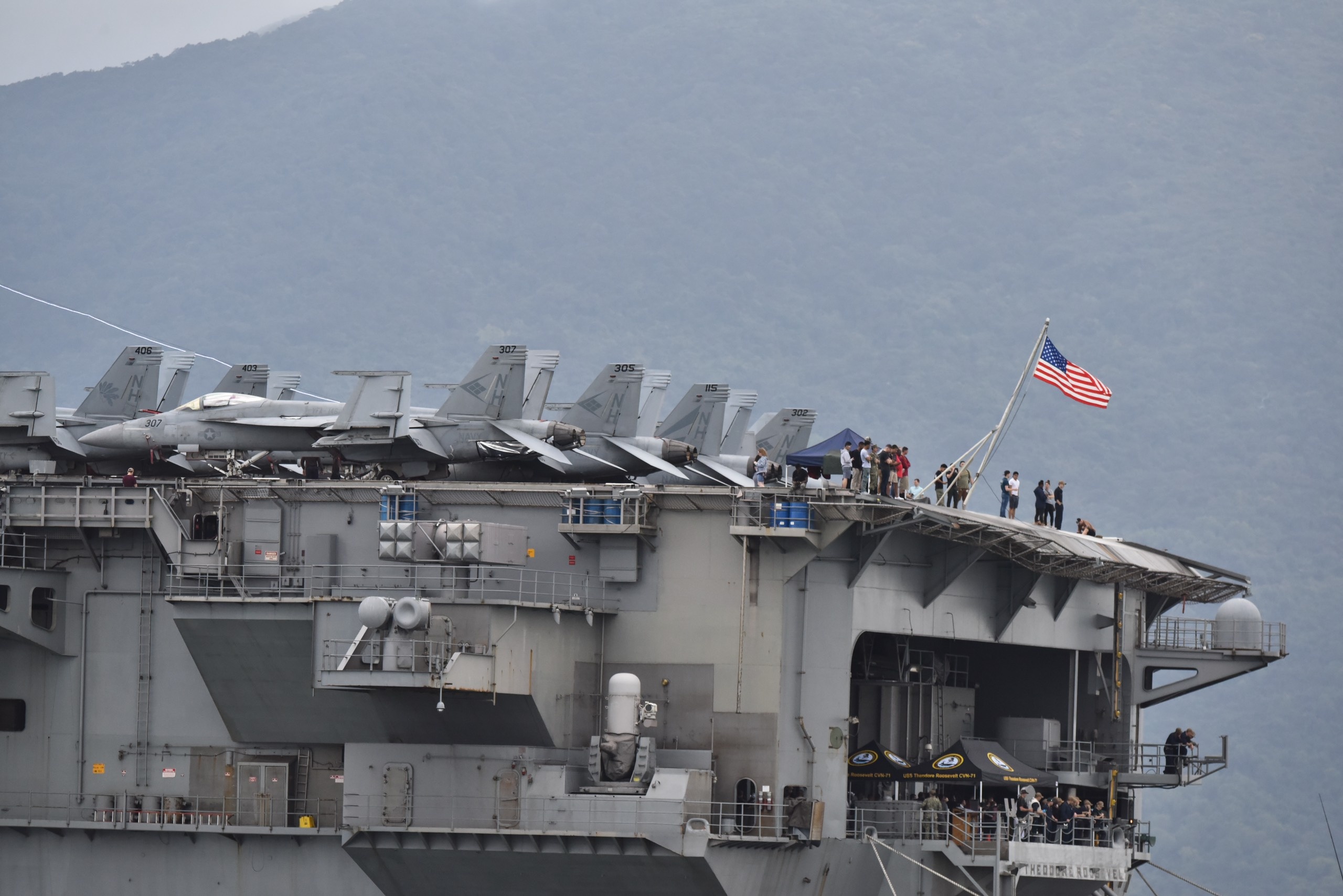 Tau san bay My tham Viet Nam anh 7