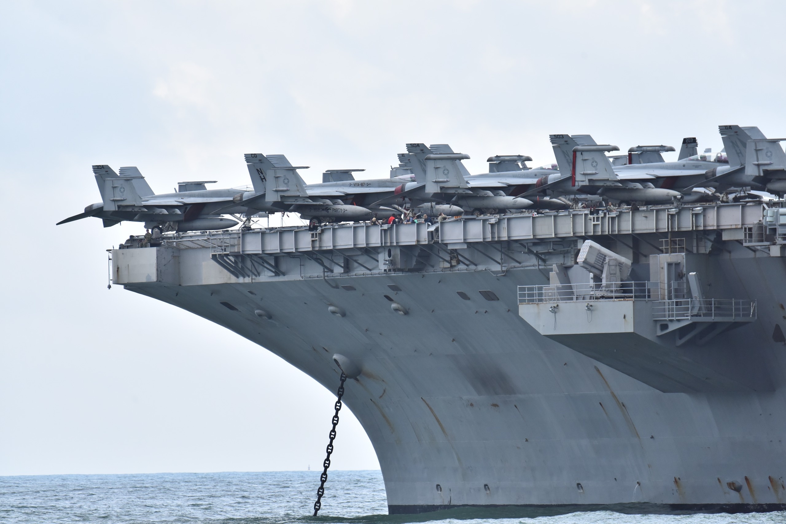 Tau san bay My tham Viet Nam anh 4