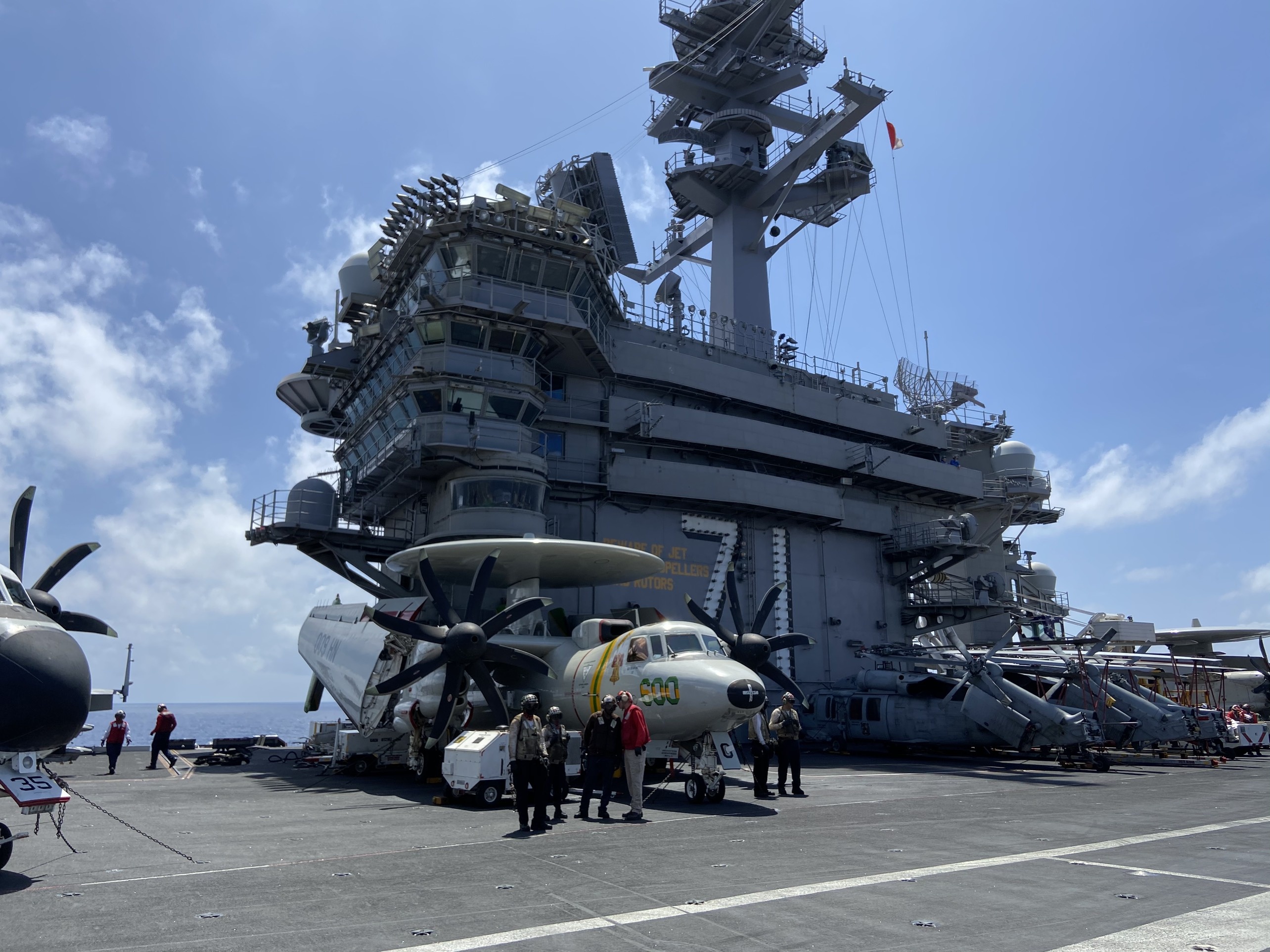 Tau san bay My tham Viet Nam anh 6