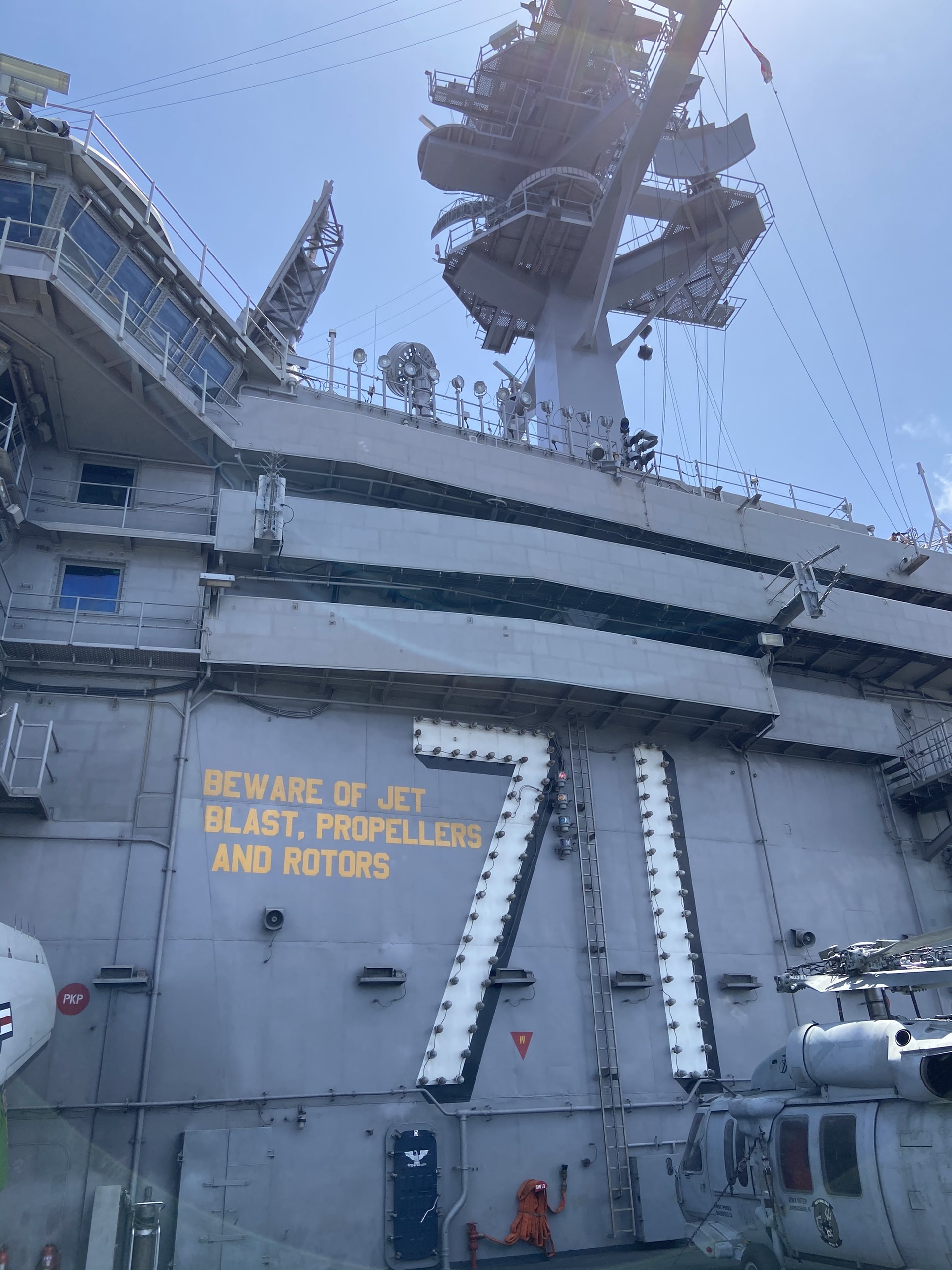 Tau san bay My tham Viet Nam anh 7