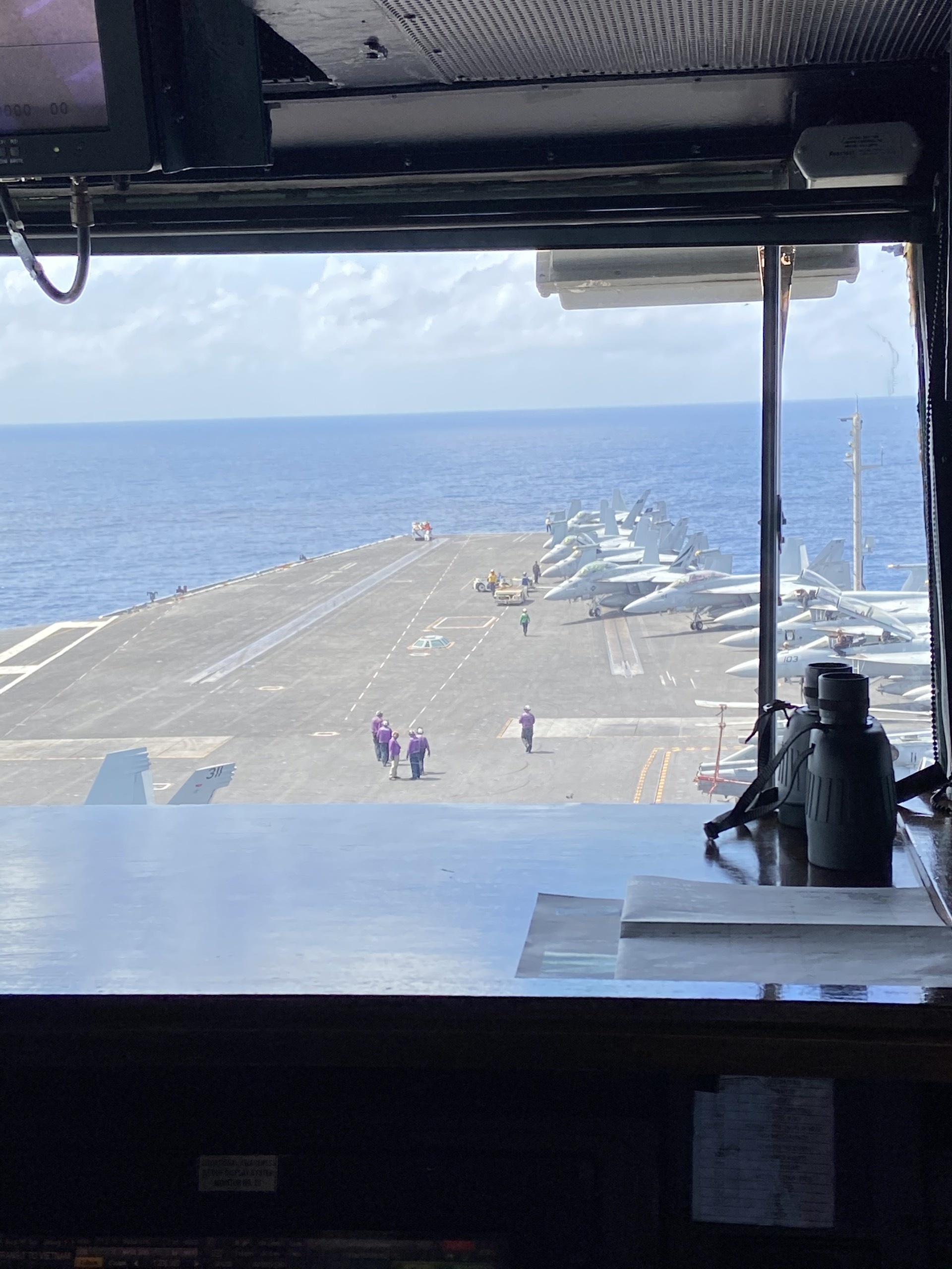 Tau san bay My tham Viet Nam anh 3