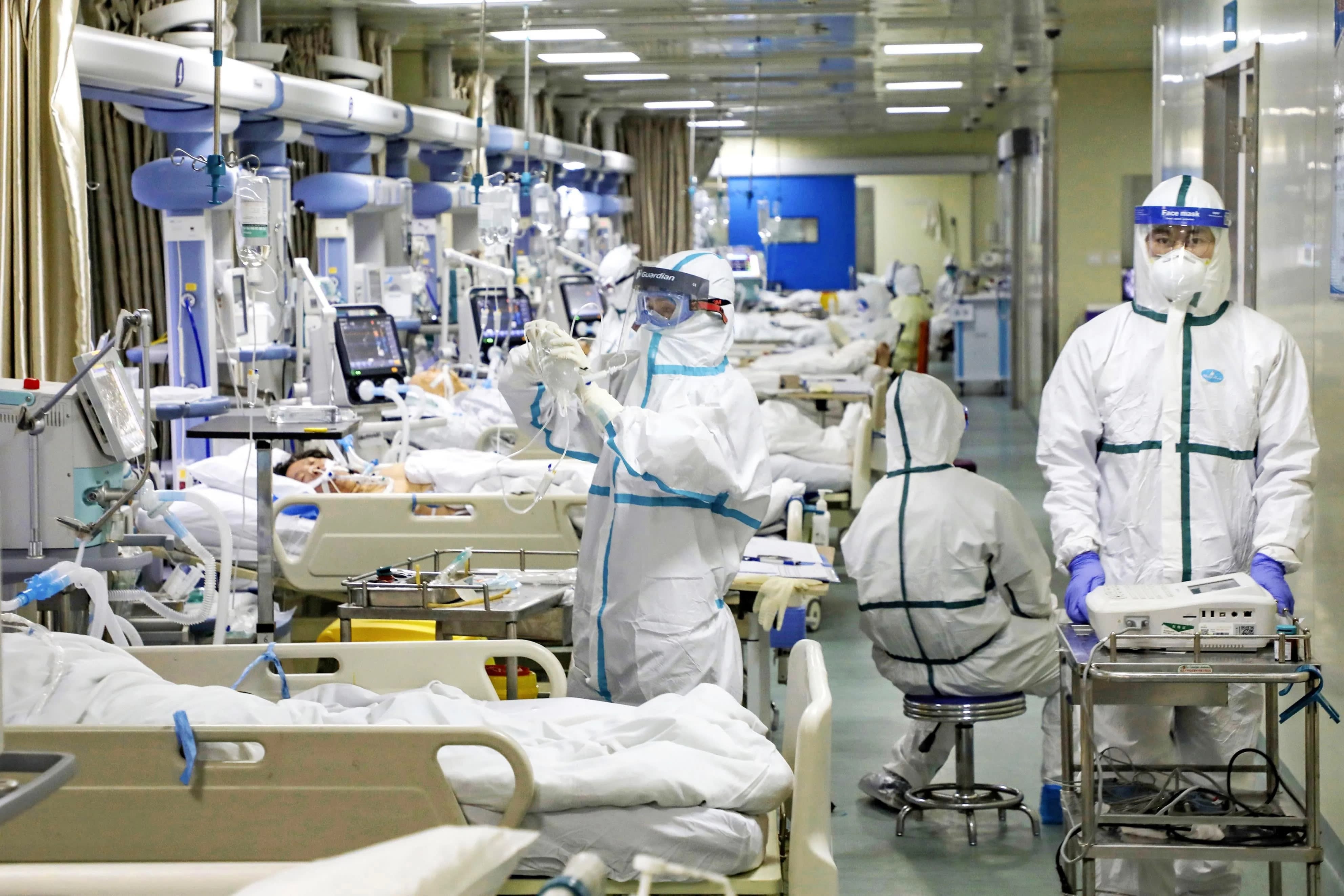 Dieu mau chot de cuu song benh nhan Covid-19 bien chung nang hinh anh