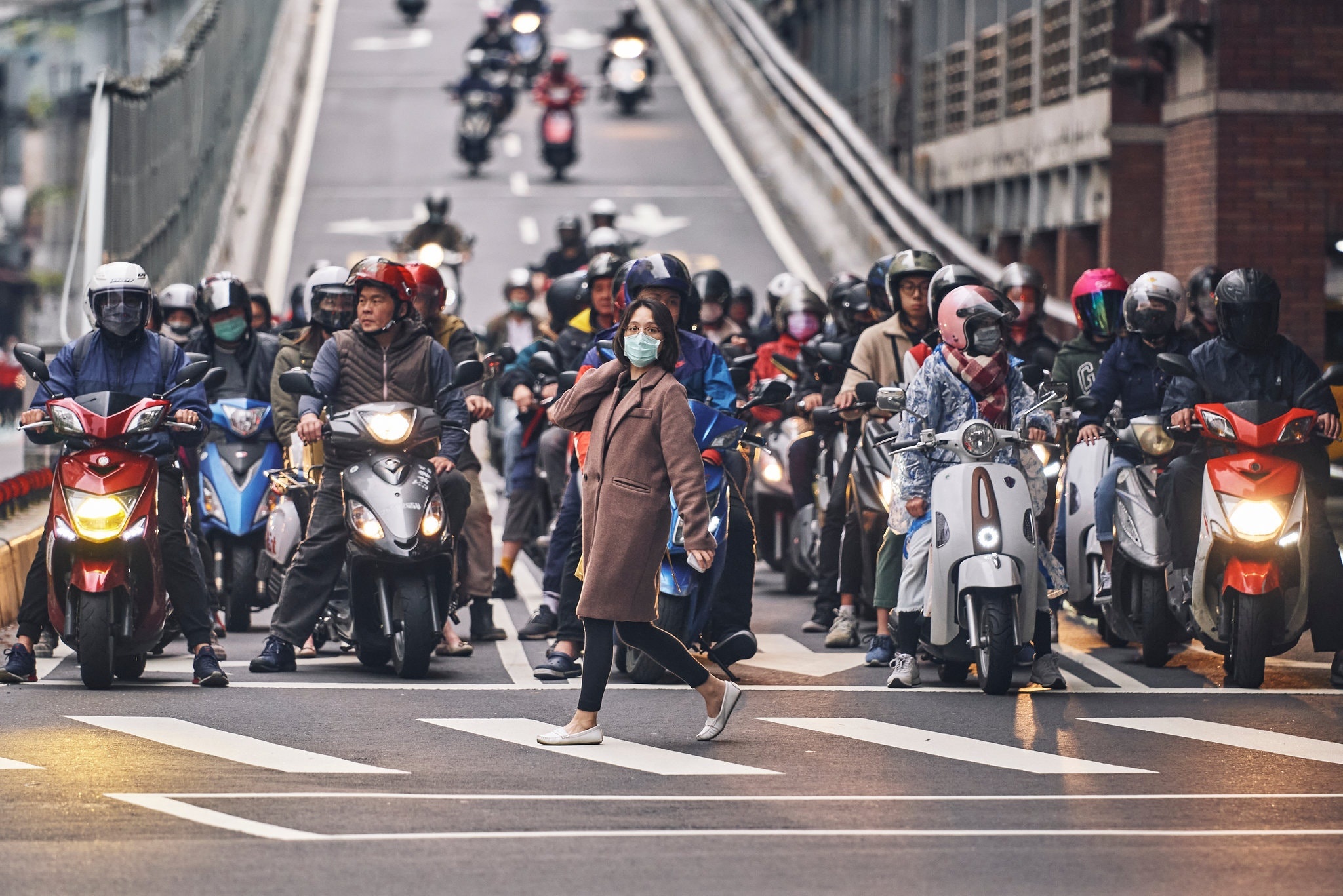 Chia khoa giup chau A di truoc dai dich mot buoc hinh anh