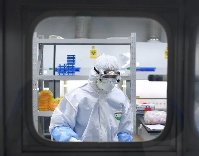 Quan doi TQ duoc lenh phai chien thang trong cuoc dua che tao vaccine hinh anh