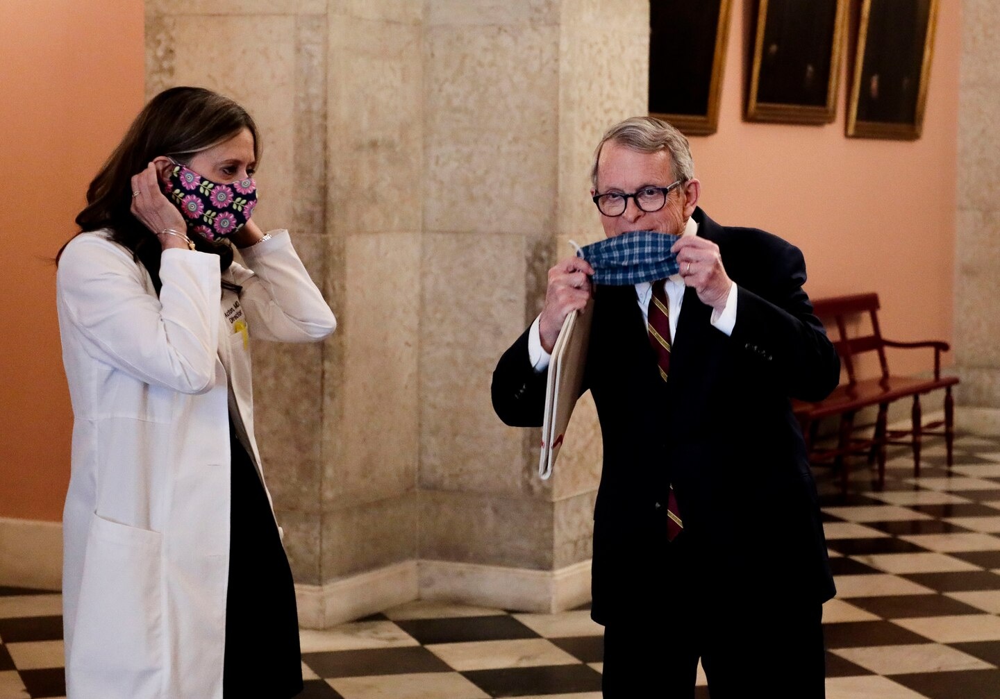 Tieu bang 'chay truoc' dich benh cua nuoc My hinh anh