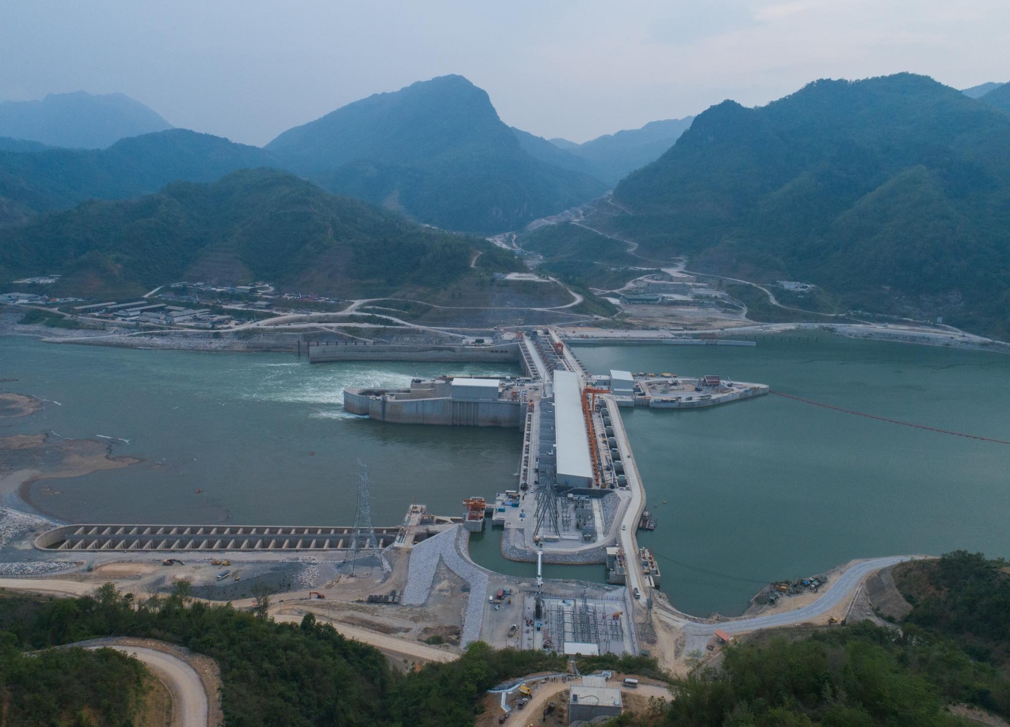 Ngung nhieu du an thuy dien tren song Mekong vi Covid-19 hinh anh