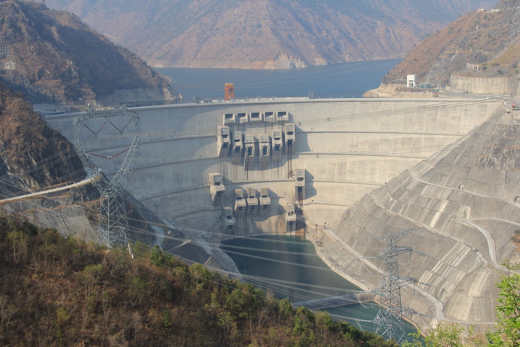 Dap Trung Quoc 'giu luong nuoc lon khi song Mekong han han nang' hinh anh