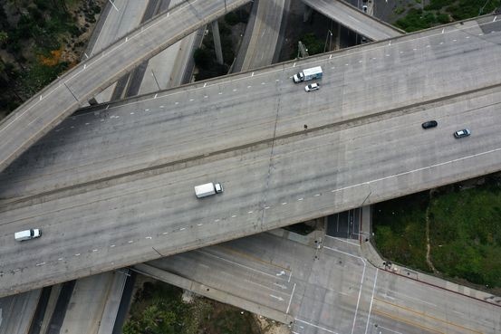 Phong toa bien cao toc thanh 'duong dua' hinh anh