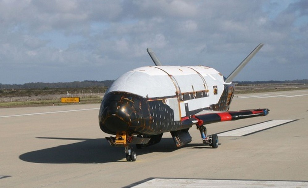 Lau Nam Goc cong bo nhiem vu moi cho tau vu tru bi mat X-37B hinh anh