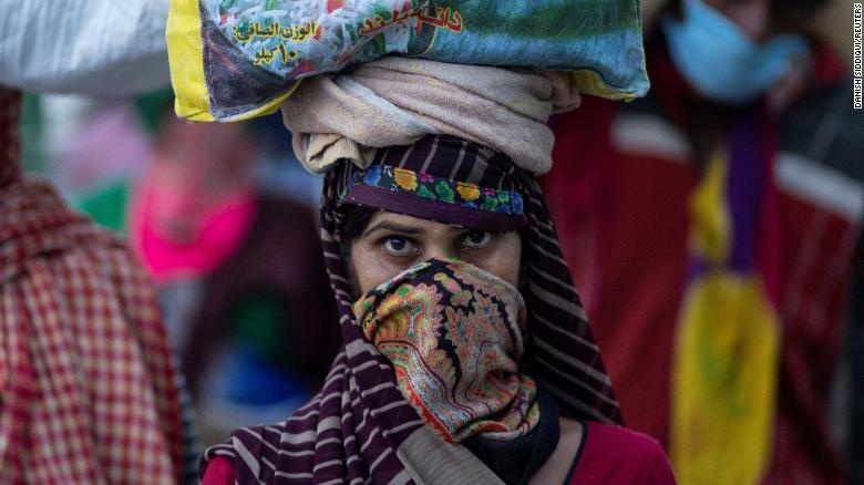 Bat binh dang tan khoc o noi giau nhat An Do, ca Covid-19 vuot Vu Han hinh anh