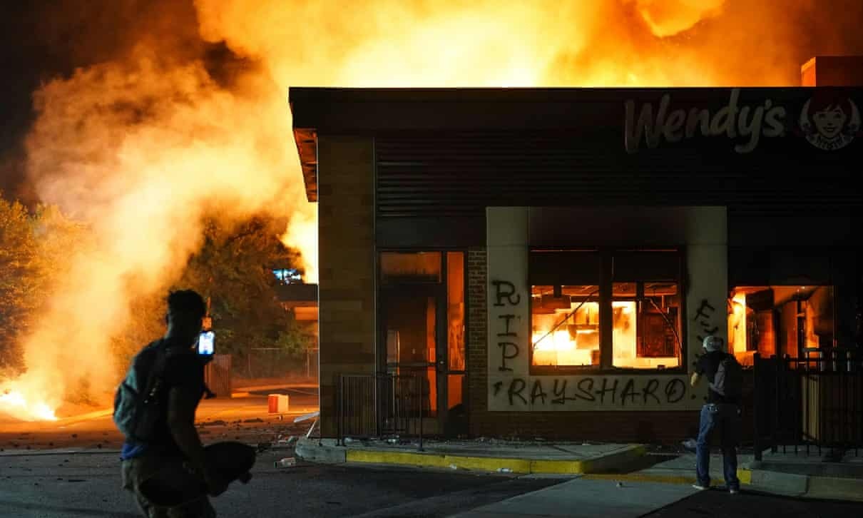 Bieu tinh lan rong o My anh 1