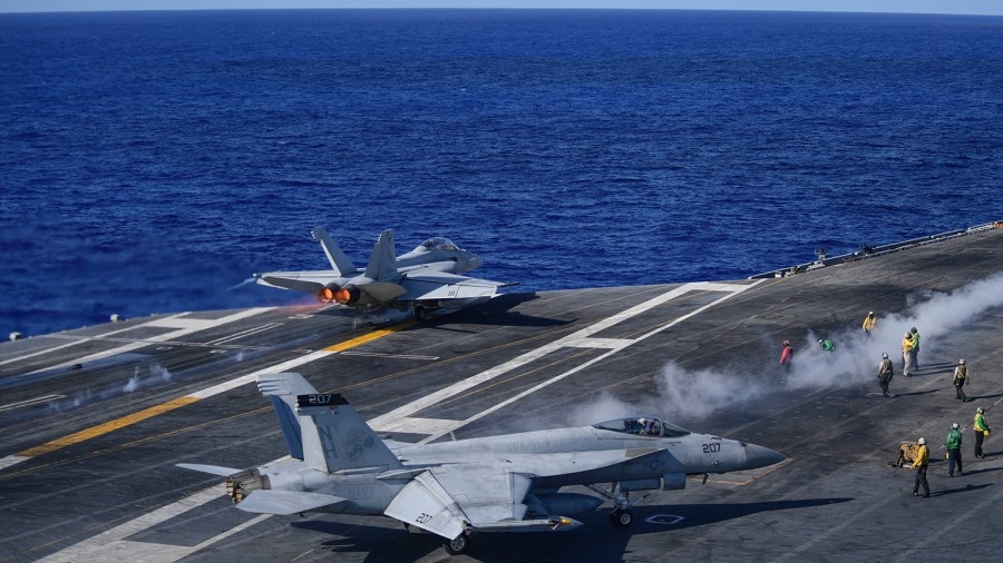 Tiem kich F/A-18 gap nan anh 1