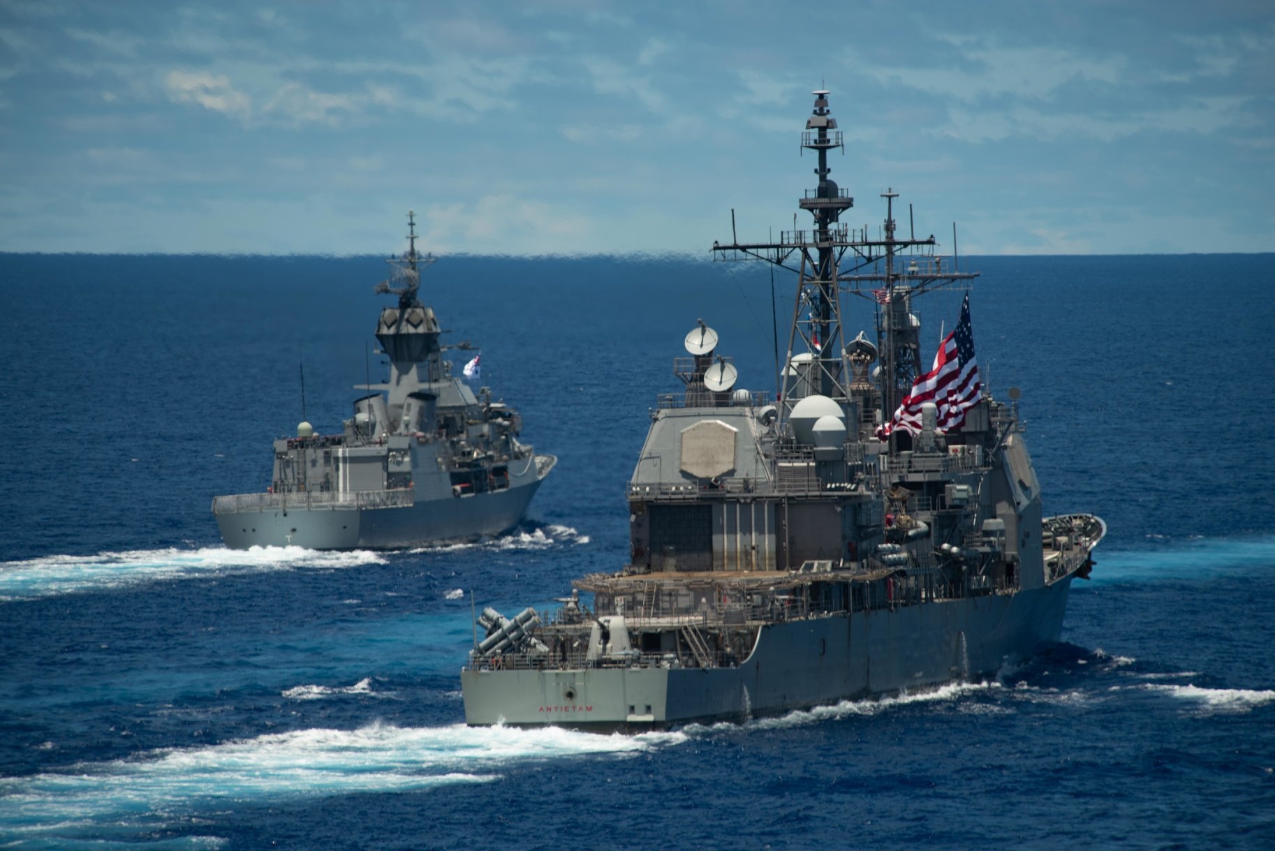 My lien tiep tap tran canh bao Trung Quoc anh 4