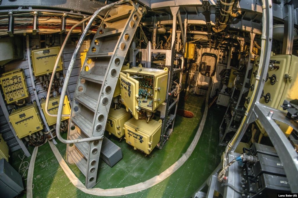 Quai vat bien Caspi anh 8