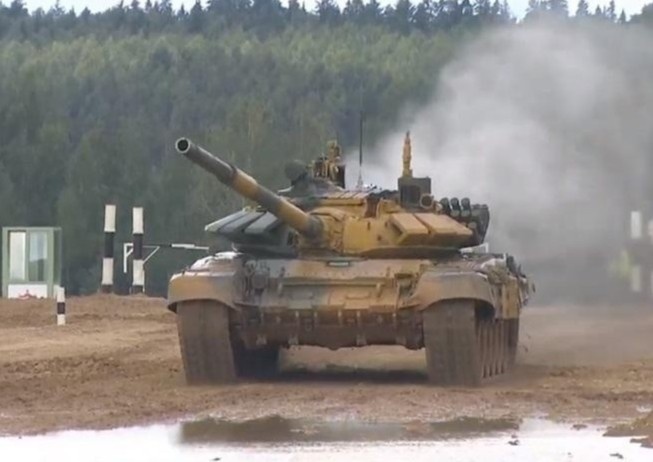 Xe tang Viet Nam ve dich dau tien o tran 2 Tank Biathlon hinh anh