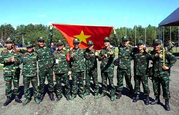 Doi tuyen ban tia Viet Nam gay bat ngo o Army Games hinh anh