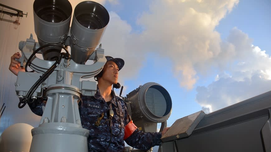 Nhat thanh lap 3 don vi tac chien dien tu doi pho Trung Quoc hinh anh