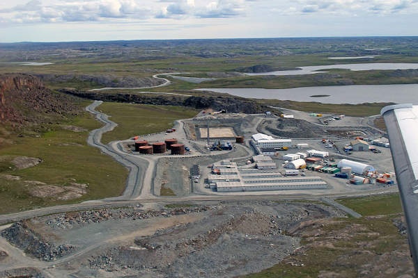 Canada dieu tra cong ty Trung Quoc mua mo vang o Bac Cuc hinh anh