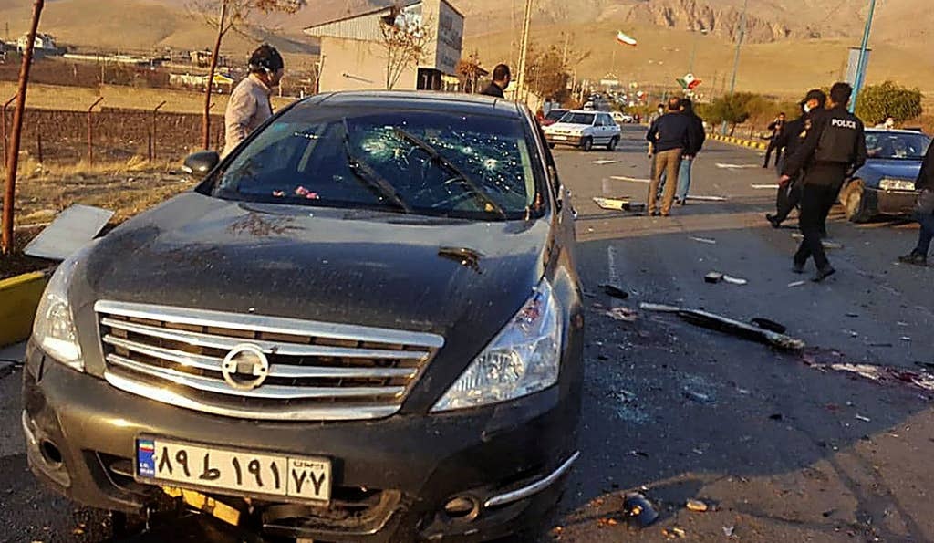 Nha khoa hoc Iran bi am sat anh 1